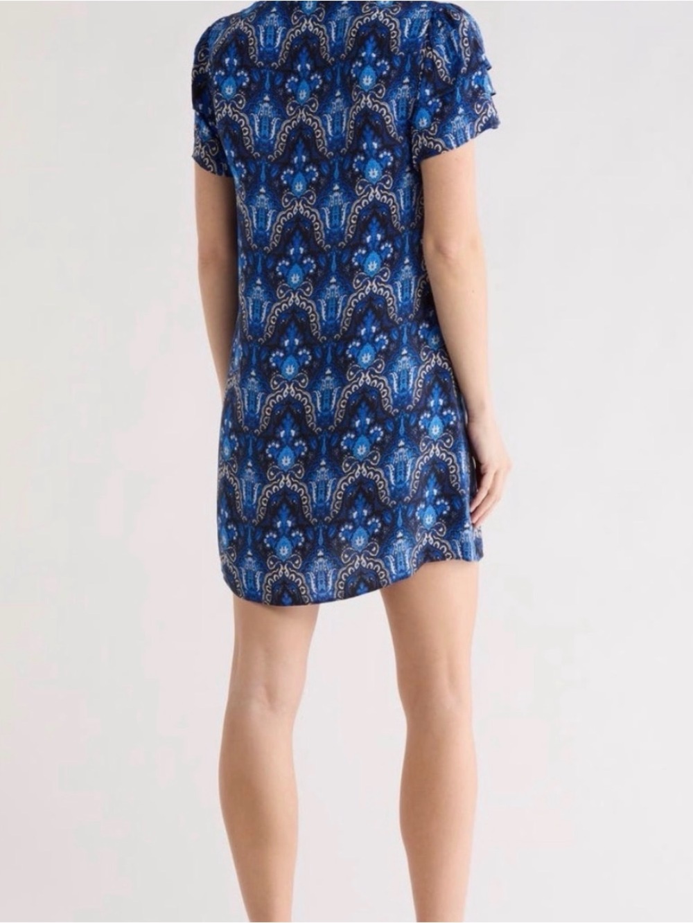 Alice + Olivia Blue Printed Short Sleeve Mini Dress - Picture 2 of 3